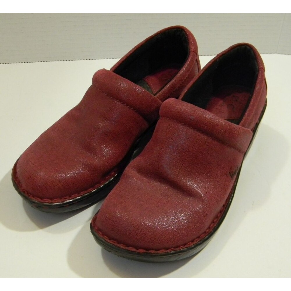 boc Born Concept Red Casual Textured Slip-on Clogs Mules